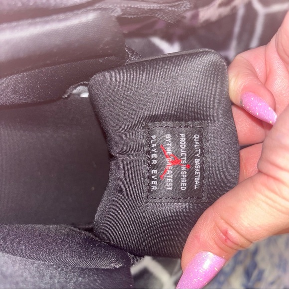 Jordan 11s - Picture 6 of 6